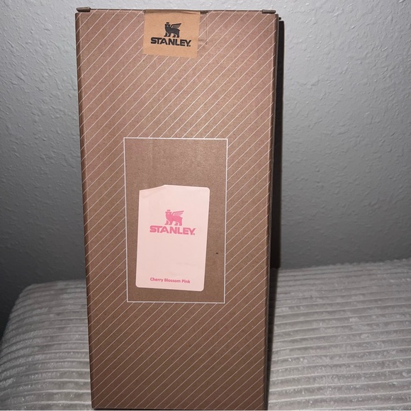 Stanley Cherry Blossom Pink 40oz - Picture 3 of 4